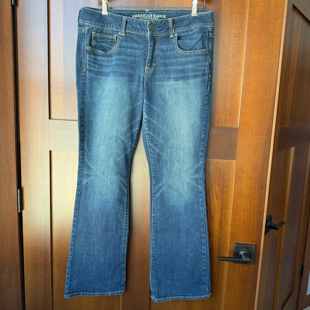 Women’s American Eagle Kick Boot Jeans Size 14 Regular